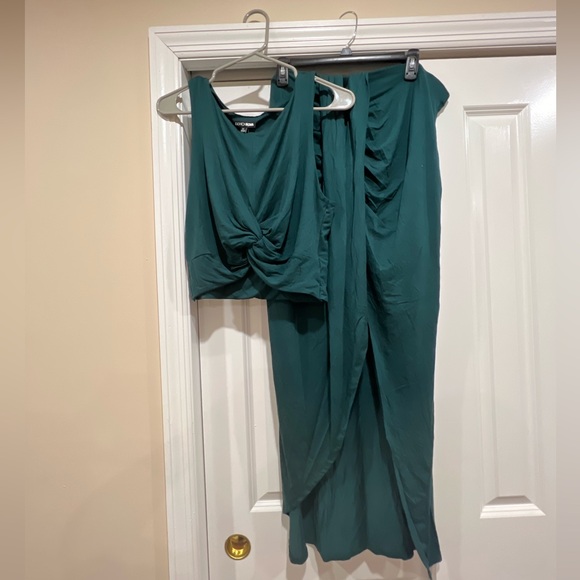 Fashion Nova Dresses & Skirts - GREEN 2X Never Worn Fashion Nova 2 Piece Set